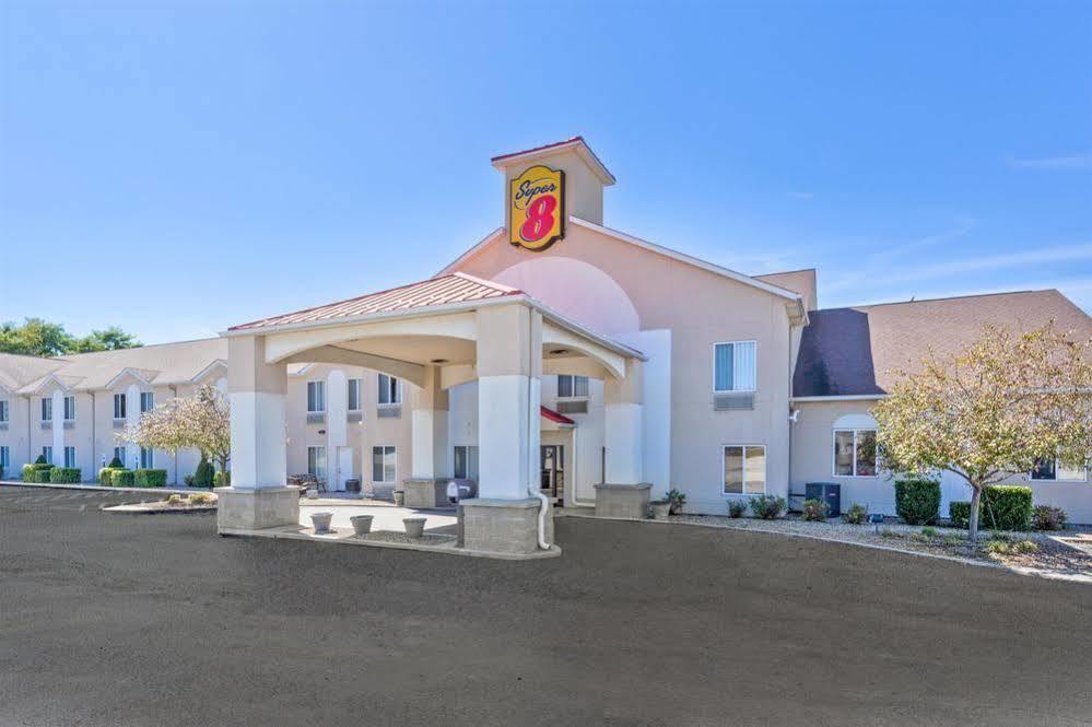 Super 8 By Wyndham Cloverdale Wine Country Exterior foto